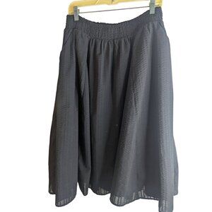 Torrid Pull On Skirt Womens Sz 2/2XL Midi Seersucker Smocked Detail Flowy Chic